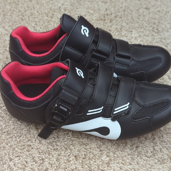 Peloton Black Cycling Shoes with Red Accents - Picture 8 of 9